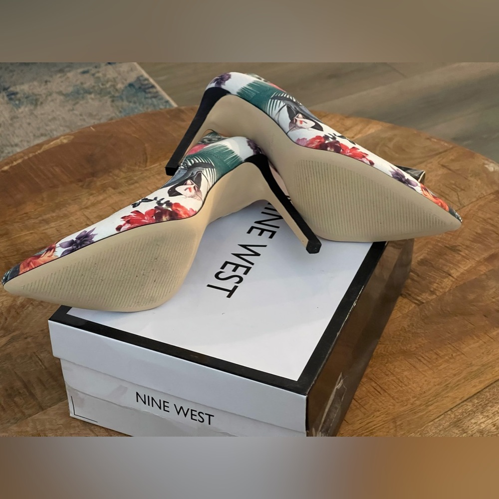 Nine West Heels ~ Size 8 - Picture 3 of 3